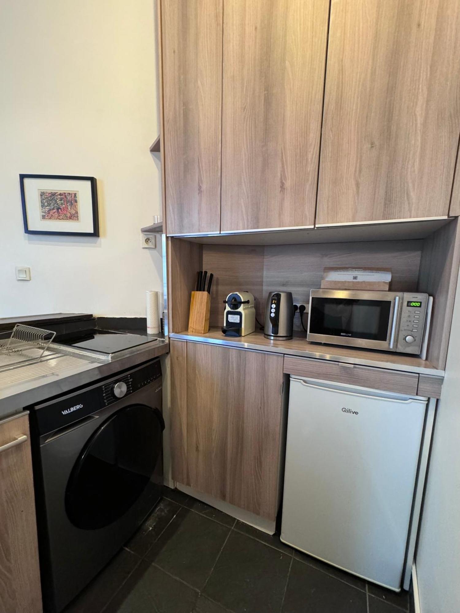 Appartement Typique Parisien Au Coeur Du Marais